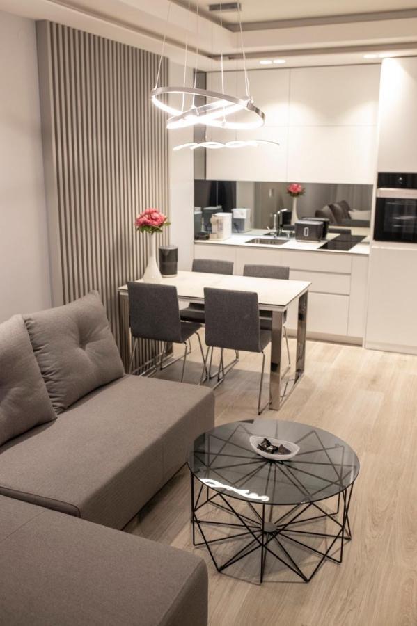 Pupin Palace Apartments Novi Sad Bagian luar foto